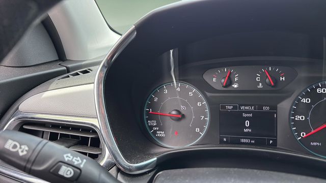 Used 2024 White Chevrolet LS image 16