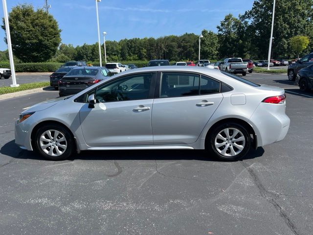 2026 Toyota Corolla LE - Photo 11