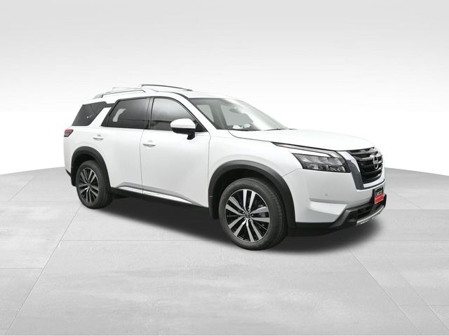 2025 Nissan Pathfinder Platinum 4