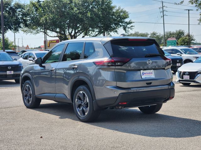 2026 Nissan Rogue SV photo 4