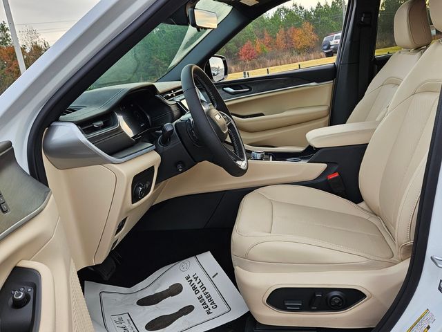 New 2025 White Jeep Limited image 6