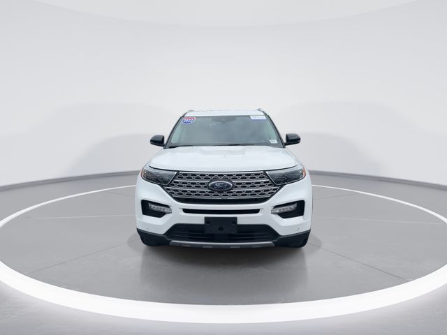Used 2022 White Ford Limited image 2