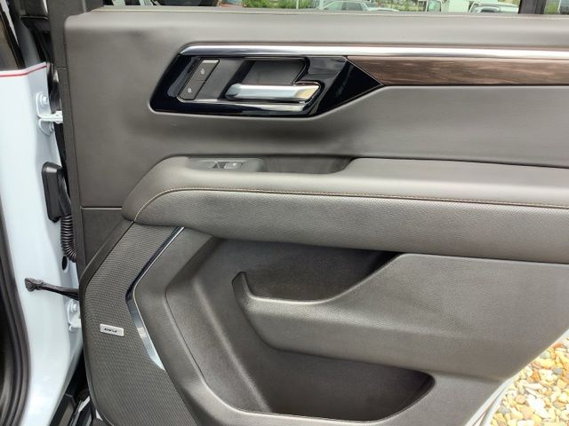 Used 2026 Polar White Chevrolet Premier image 27