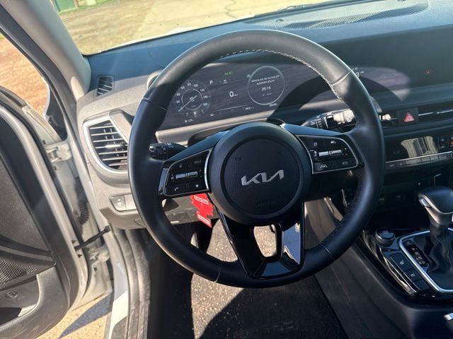 2024 Snow White Pearl Kia Seltos EX AWD SUV