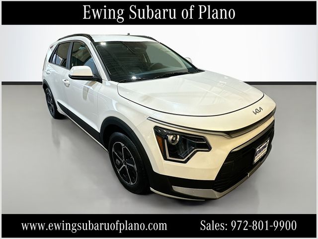 Snow White Pearl 2025 Kia Niro SUV / Crossover Front-Wheel Drive 6-Speed Dual Clutch
