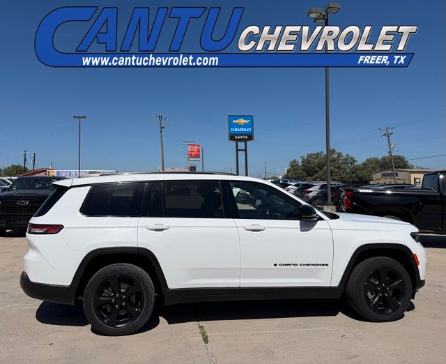  2023 Jeep Grand Cherokee L Altitude 4WD   