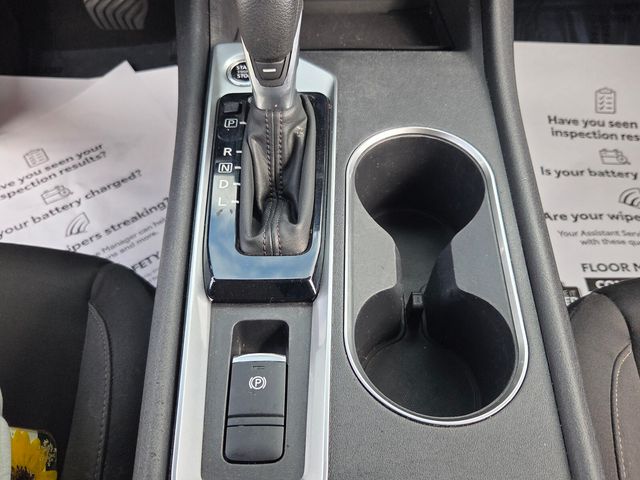 Used 2022 Black Nissan 2.5 SV image 18