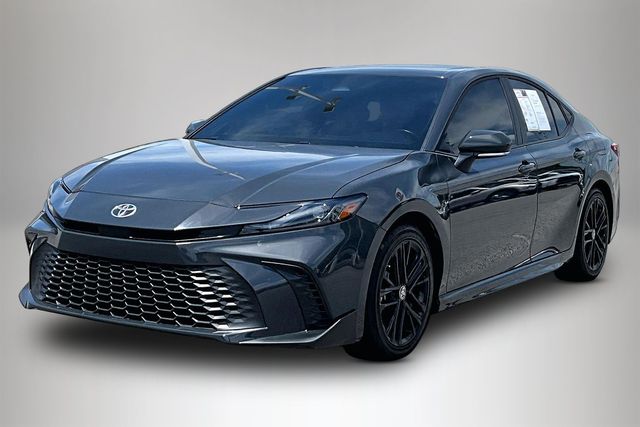 Used 2025 Toyota Camry SE 4D Sedan