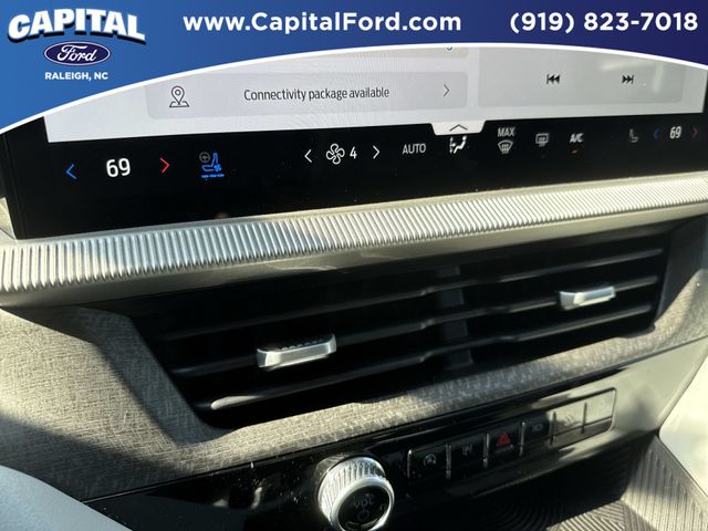 Used 2025 White Ford Platinum image 30