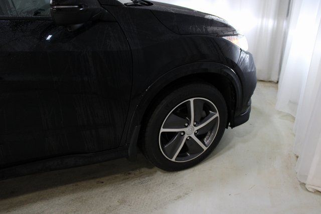 Used 2020  Honda Touring image 11