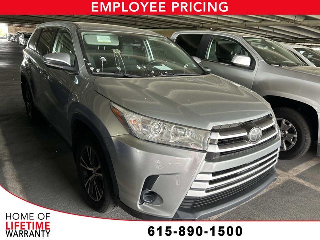 Celestial Silver Metallic 2019 Toyota Highlander LE FWD SUV / Crossover Front-Wheel Drive 6-Speed Automatic