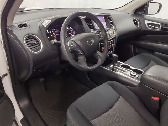 2018 – Nissan – Pathfinder