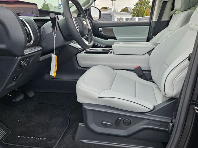 New 2026 Black Ford Platinum image 11