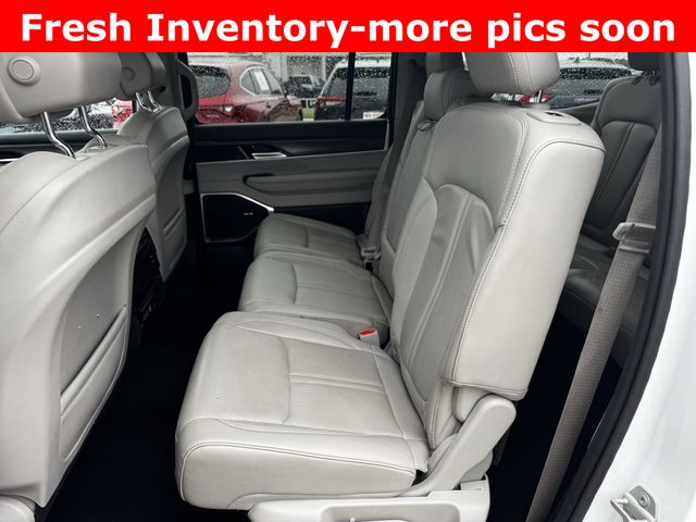 2024 Jeep Wagoneer Series II White at River Oaks CDJR