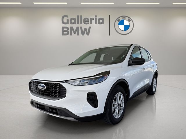 2025 Ford Escape Active's photo