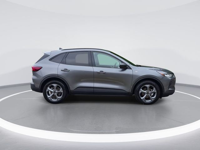 Used 2025 Gray Ford ST-Line image 9