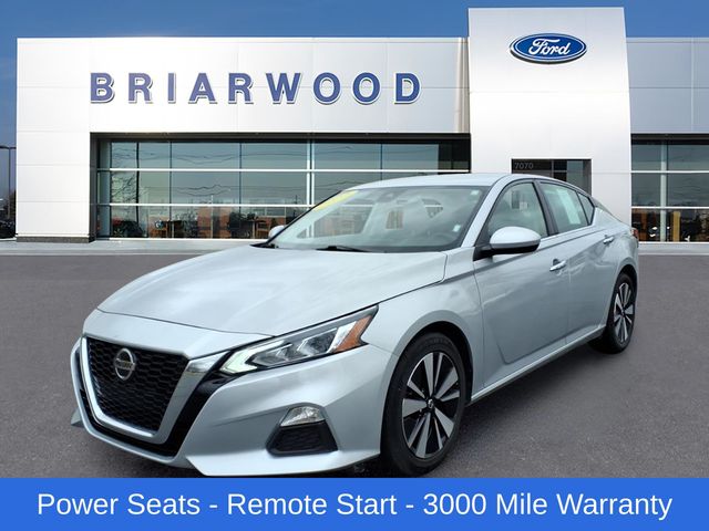 Brilliant Silver Metallic 2022 Nissan Altima 2.5 SV FWD Sedan Front-Wheel Drive Continuously Variable Transmission