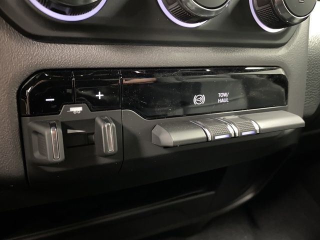 2024 RAM 3500 Big Horn photo