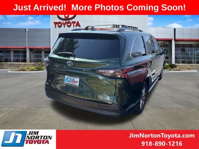 Used 2025 Toyota Sienna Van