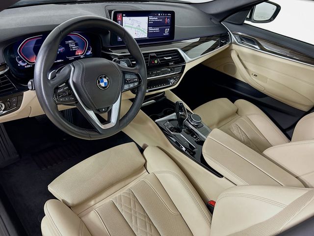 2022 BMW 5 Series 530i xDrive 9