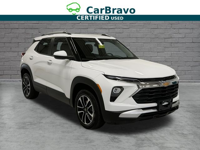 Summit White 2025 Chevrolet Trailblazer SUV / Crossover Four-Wheel Drive 9-Speed Automatic