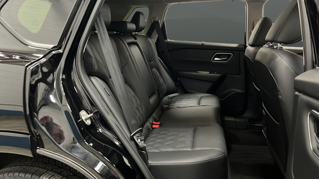 Used 2024 Super Black Nissan Platinum image 26