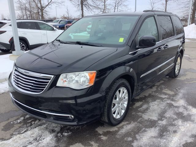 2014 Chrysler Town & Country Touring FWD