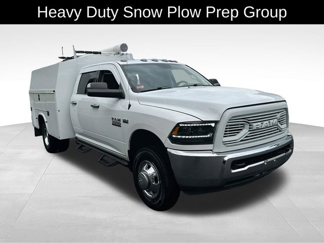  2016 RAM 3500 Chassis Tradesman Crew Cab 4WD   
