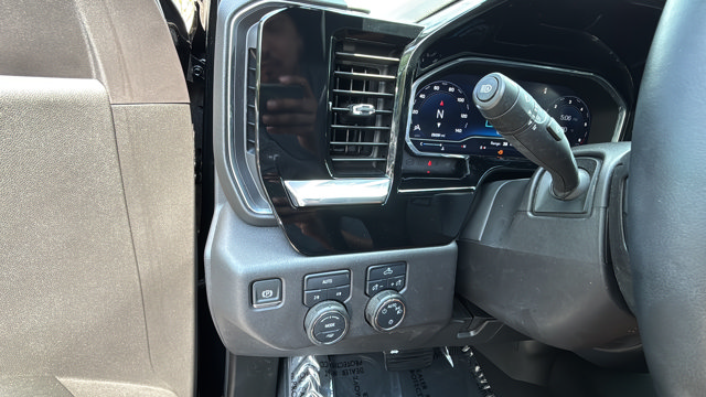 Used 2025 Black Chevrolet LT image 21