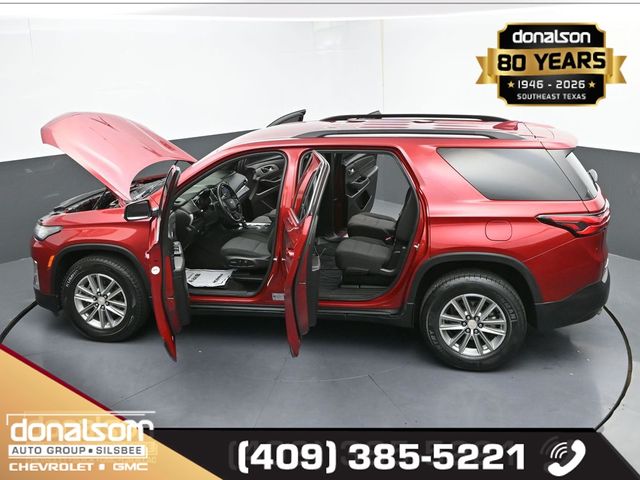 used 2023 Chevrolet Traverse car, priced at $26,364