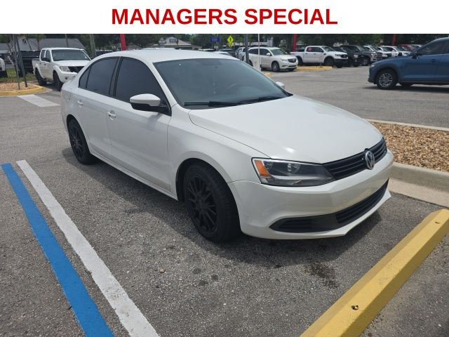 2011 Volkswagen Jetta SE 6AT's photo