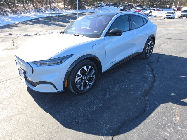 View vehicle photo 3