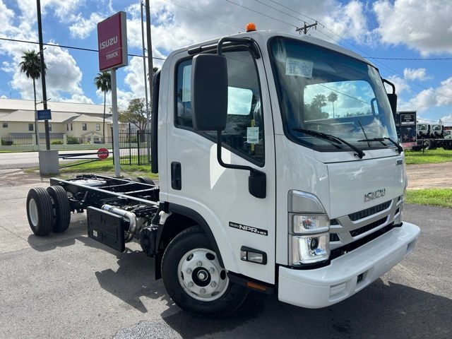 2024 Isuzu NPR-HD's photo