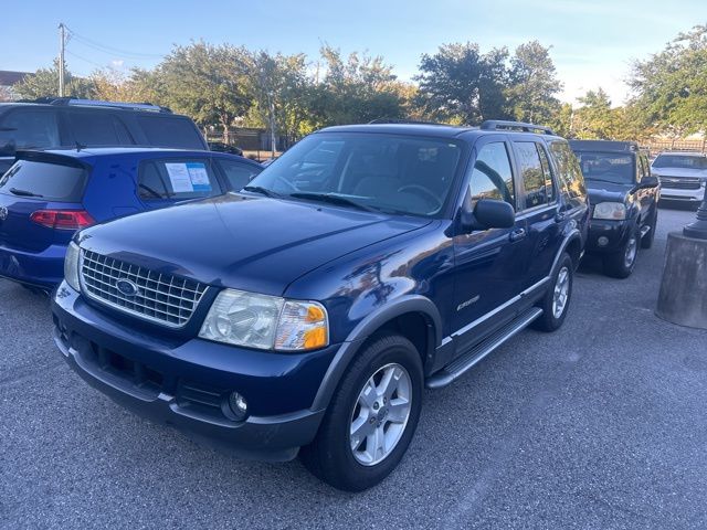 2004 Ford Explorer XLT 2