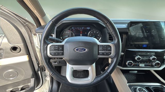 Used 2024 White Ford XLT image 11