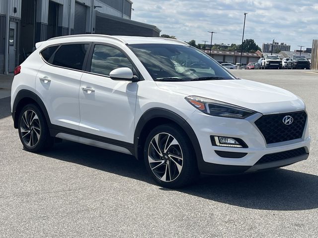 Used 2019 White Hyundai Sport image 15