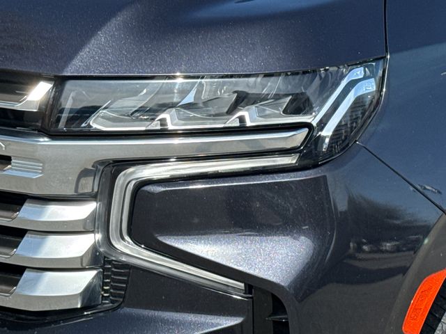 Used 2022 Gray Chevrolet High Country image 4