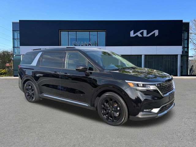 2022 Kia Sedona SX's photo