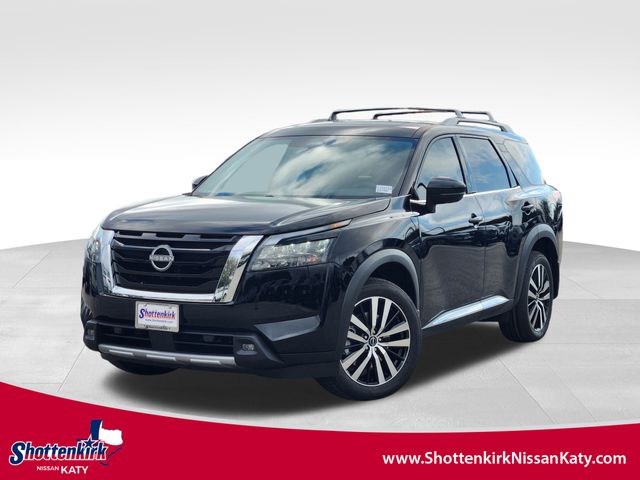 2025 Nissan Pathfinder Platinum's photo