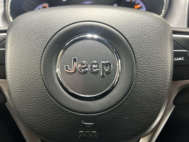2021 Jeep Grand Cherokee Limited White at Cook Ford