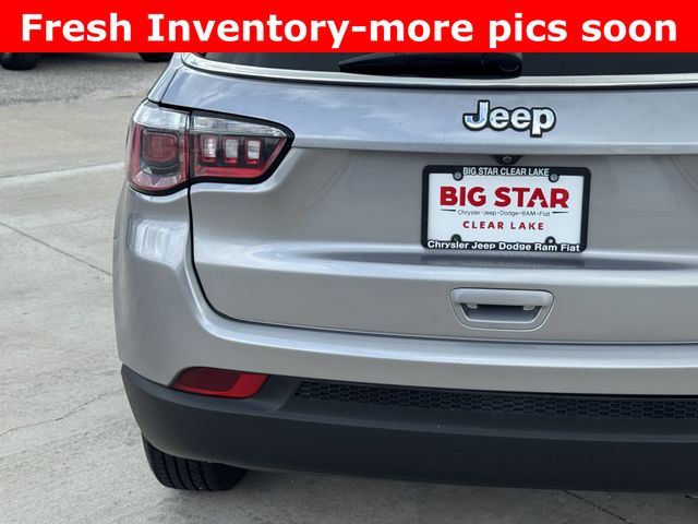 2020 Jeep Compass Latitude Silver at Texan Dodge Chrysler Jeep Ram
