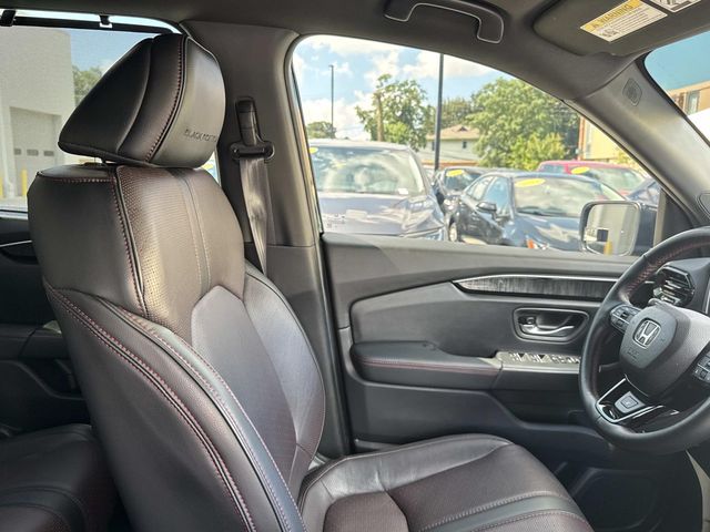 Used 2025  Honda Black Edition image 11