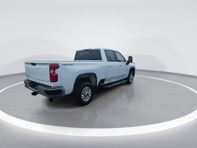 Used 2025 White Chevrolet LT image 8