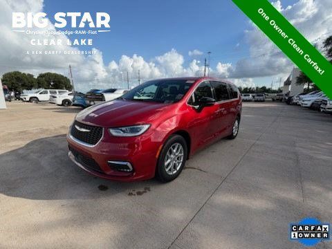 2025 Chrysler Pacifica Select Red at Don McGill Toyota