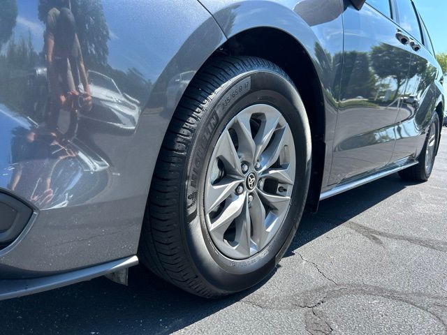 Used 2025 Toyota Sienna Van