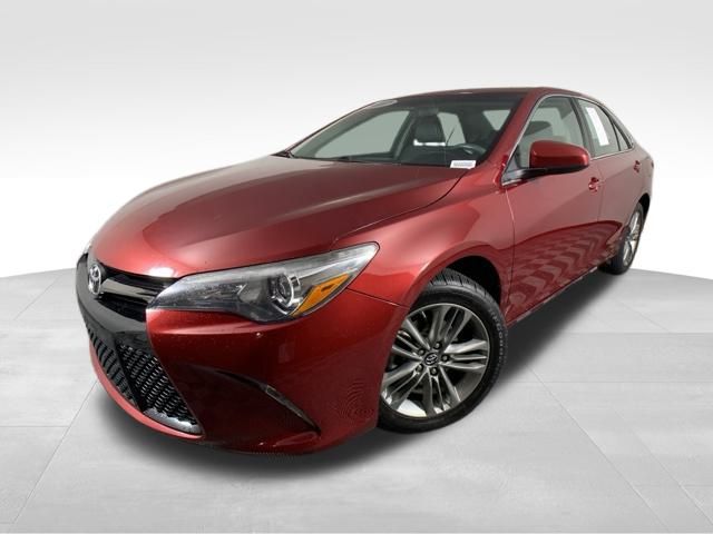 2017 Toyota Camry SE 2