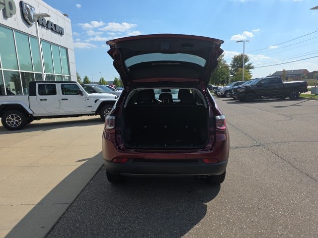 2022 Jeep Compass Limited - Velvet Red Pearlcoat exterior view 7