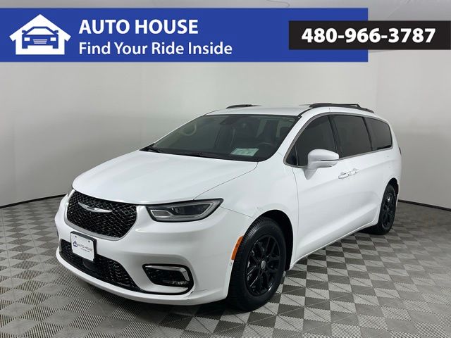 224402017 Chrysler Pacifica Limited