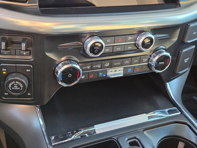 New 2025 Ford F-150 SuperCrew 6.5' Box Lariat