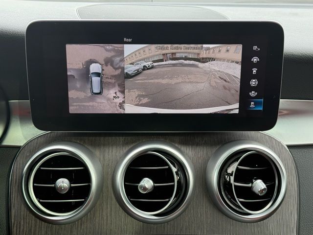 2022 Mercedes-Benz GLC